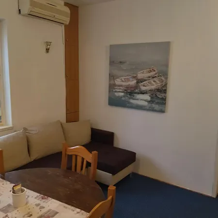 Homestay Nera Apartamento